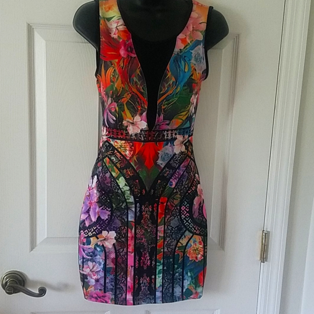 FOREVER 21  sz S black floral fitted dress